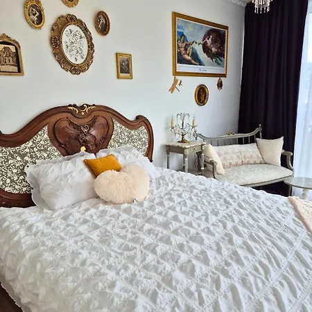 Celeste Premium Amazing View Train Station Apartment Lourdes