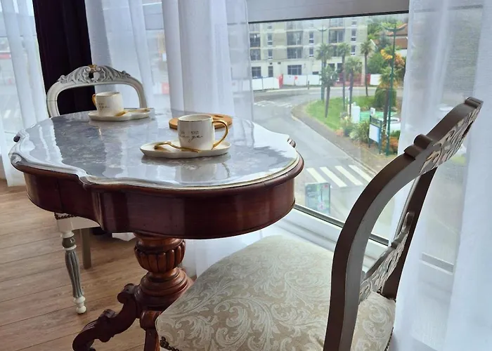 Celeste Premium Amazing View Train Station Lourdes