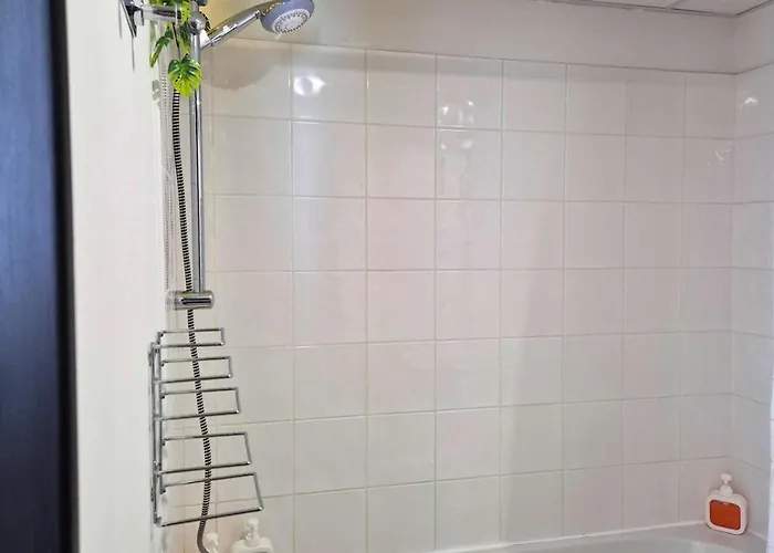 Celeste Premium Amazing View Train Station * ルルド